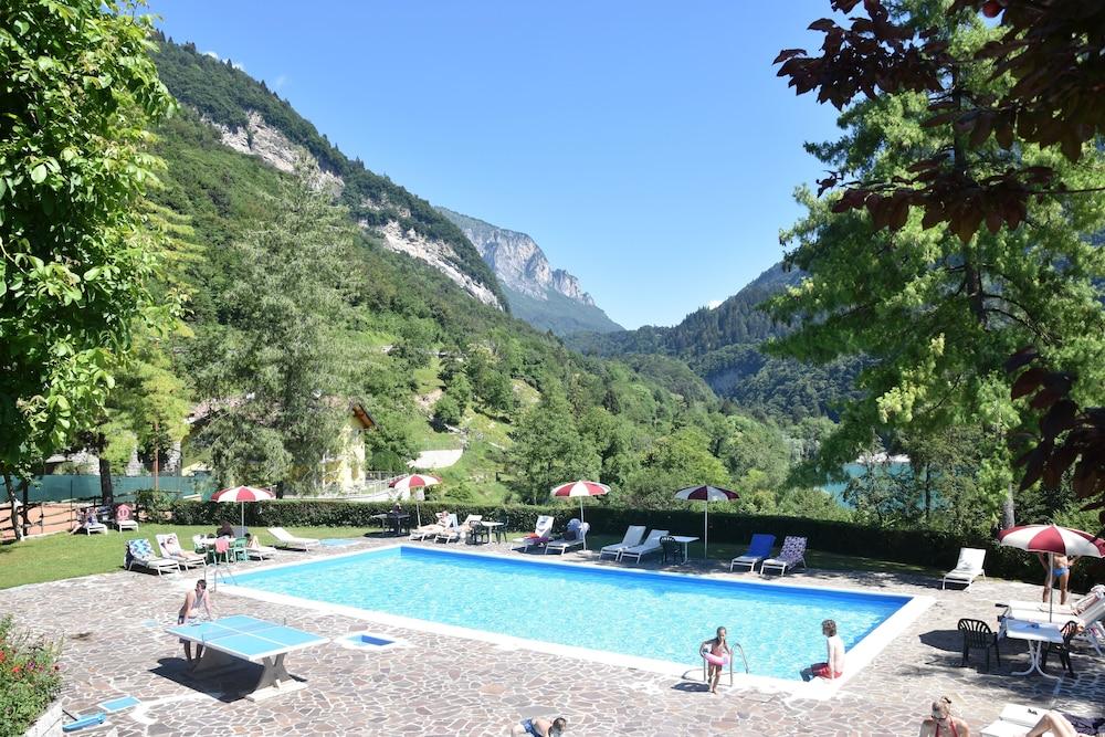 Club Hotel Tenno Esterno foto
