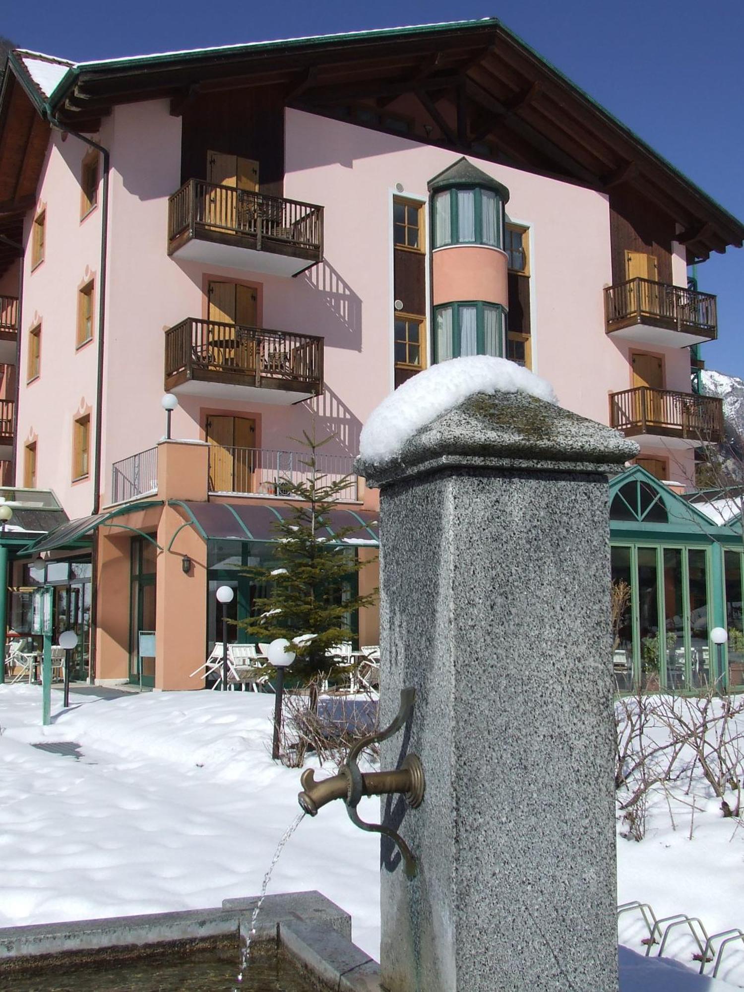 Club Hotel Tenno Esterno foto